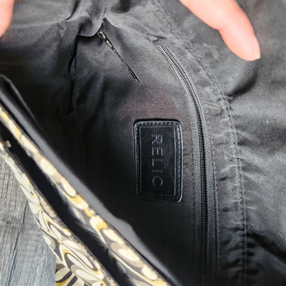 Relic Black and Yellow Crossbody Hand Bag Purse - Picture 7 of 11